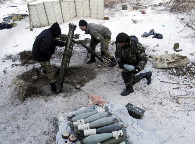 Ukraine đánh lớn để giành quyền kiểm soát sân bay Donetsk ảnh 1