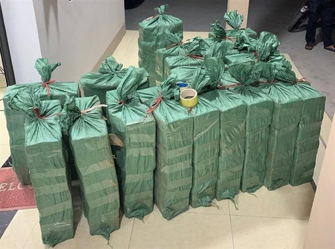 Bắt kẻ cầm đầu đường dây buôn bán pháo nổ từ nước ngoài về Việt Nam ảnh 2