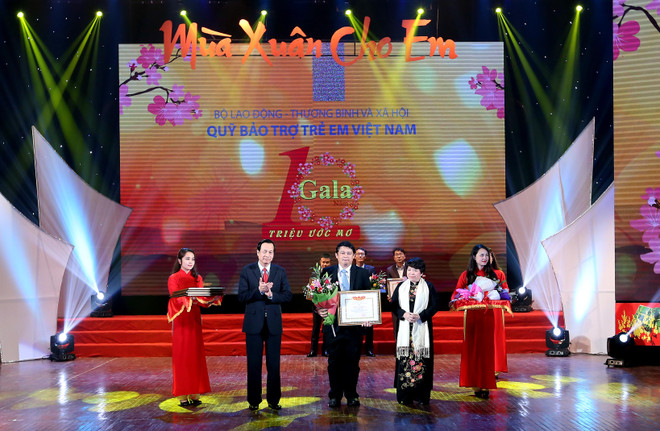 Tiếp nhận gần 100 tỷ đồng hỗ trợ trẻ em khó khăn trong năm 2016 ảnh 1