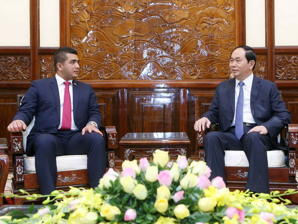 Chủ tịch nước Trần Đại Quang tiếp Đoàn xúc tiến thương mại Madagascar, do ông Eric Andry Ramiandrasoa, Lãnh sự danh dự Việt Nam tại Cộng hòa Madagascar làm Trưởng đoàn. (Ảnh: Nhan Sáng/TTXVN) Madagascar chào đón các doanh nghiệp Việt Nam sang đầu tư ảnh 1
