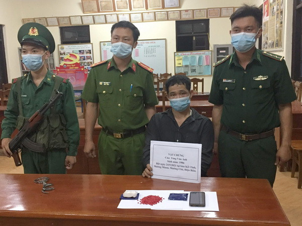 Bắt giữ đối tượng mua bán trái phép chất ma túy ở khu vực biên giới ảnh 1