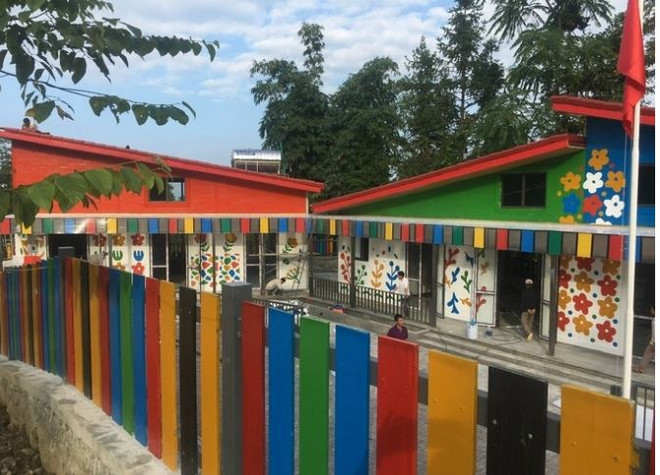 Khánh thành ngôi trường bằng nhựa tái chế đầu tiên tại Việt Nam ảnh 1