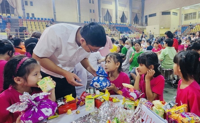 Thừa Thiên-Huế: Trung Thu ấm áp của những thiếu nhi đặc biệt ảnh 1