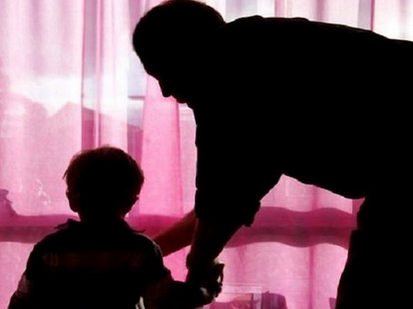 Chống xâm hại tình dục trẻ nam - cần lấp khoảng trống pháp lý ảnh 1