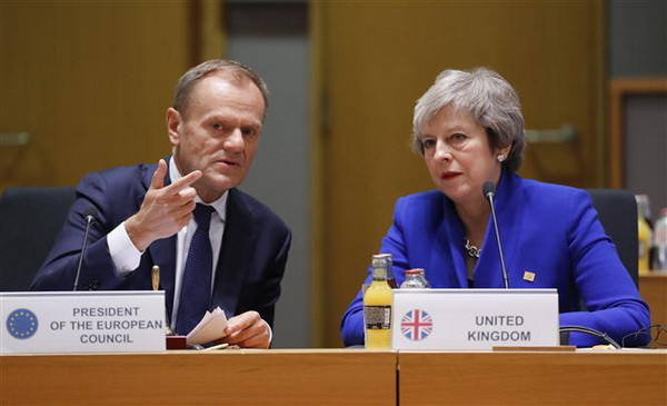 Nước Anh đang ngày một thụt sâu vào cuộc khủng hoảng Brexit ảnh 3