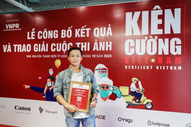 TTXVN đoạt giải ảnh về Việt Nam kiên cường phòng, chống COVID-19 ảnh 1