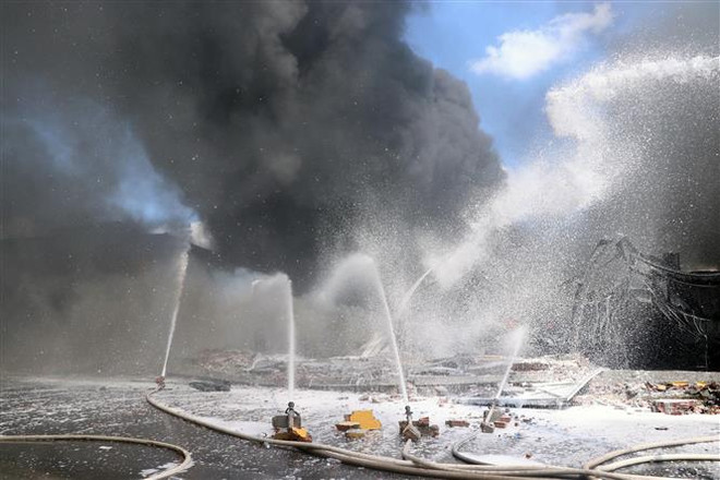 Hải Phòng: Hỏa hoạn thiêu rụi hàng nghìn mét vuông nhà kho ảnh 2