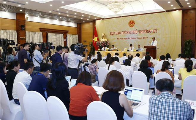 Thứ trưởng Bộ GD&ĐT lý giải việc hoãn thanh tra Đại học Đông Đô ảnh 1