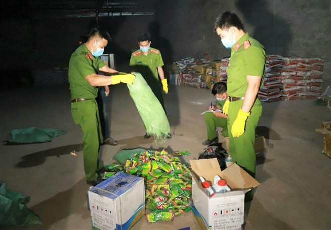 Đắk Nông bắt giữ hơn 1.500 sản phẩm thuốc bảo vệ thực vật cấm sử dụng ảnh 1