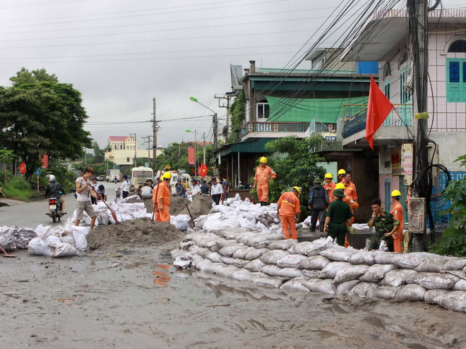 [Photo] Quảng Ninh khẩn trương khắc phục vụ vỡ đập Mông Dương ảnh 7