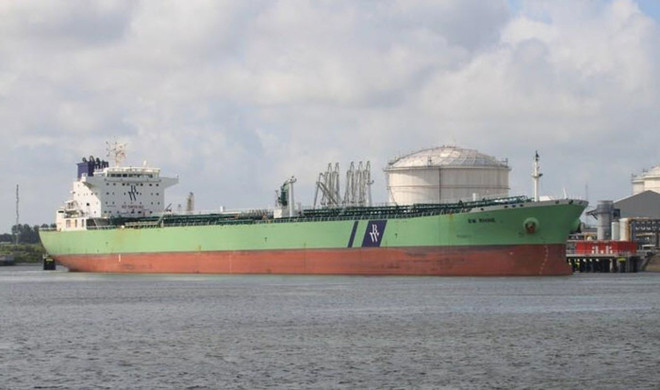 Truyền thông Saudi Arabia: Tàu chở dầu Singapore bị tấn công ảnh 1