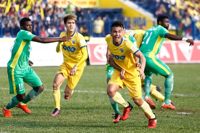 V-League 2017: Nới rộng khoảng cách, FLC Thanh Hóa tiếp tục dẫn đầu ảnh 1