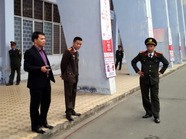 An ninh sân Lạch Tray không biết giá trị thẻ tác nghiệp báo chí VPF ảnh 1