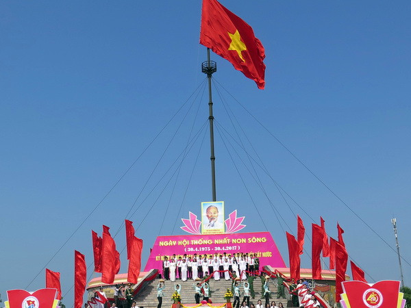 Chương trình nghệ thuật "Quảng Trị - Ký ức những dòng sông" ảnh 1