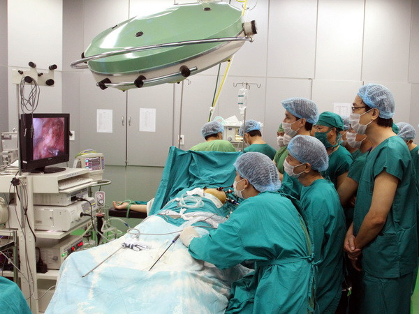 Hỗ trợ gần 10 tỷ đồng mua sắm thiết bị y tế cho Ninh Thuận ảnh 1