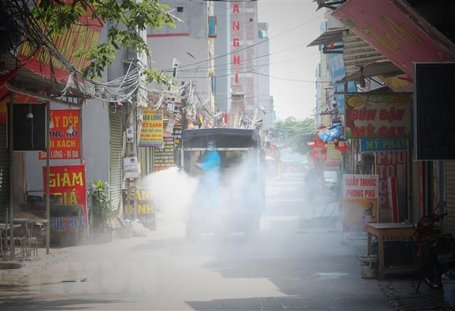 Cấp miễn phí viên sát khuẩn hỗ trợ địa phương phòng, chống dịch bệnh ảnh 1