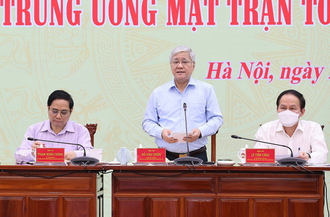 Bí thư Trung ương Đảng, Chủ tịch Ủy ban Trung ương MTTQ Việt Nam Đỗ Văn Chiến phát biểu. (Ảnh: Dương Giang/TTXVN) Phối hợp giữa Chính phủ và Mặt trận Tổ quốc phù hợp lợi ích quốc gia ảnh 1