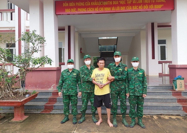 Bình Phước: Bắt giữ đối tượng vận chuyển gần 8kg ma túy đá ảnh 1