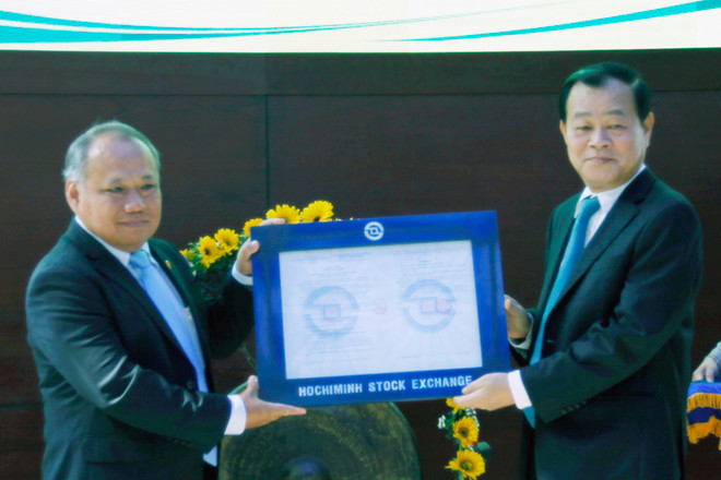 Đạm Cà Mau niêm yết trên HoSE với giá 14.500 đồng một cổ phiếu ảnh 2