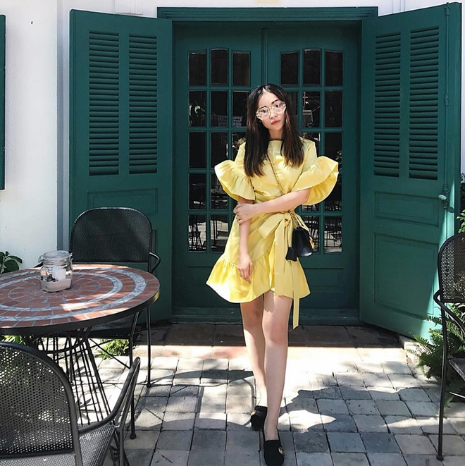 Mix đồ giao mùa ngọt ngào như các quý cô thời trang Việt ảnh 10