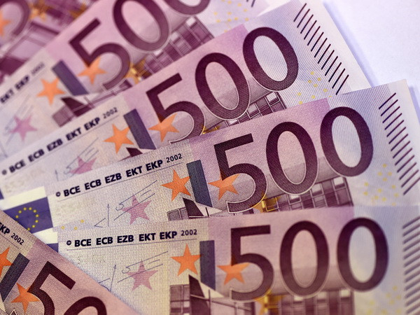 Đồng euro xuống mức thấp nhất trong ba tháng sau phiên họp của ECB ảnh 1