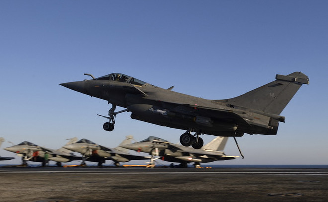 UAE ký thỏa thuận mua 80 máy bay chiến đấu Rafale của Pháp ảnh 1