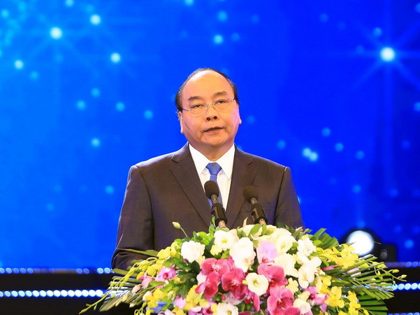 Thủ tướng lên đường dự cuộc gặp các nhà lãnh đạo ASEAN, thăm Indonesia ảnh 1