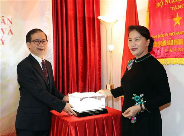 Chủ tịch Quốc hội gặp gỡ cộng đồng người Việt Nam ở Thổ Nhĩ Kỳ ảnh 1