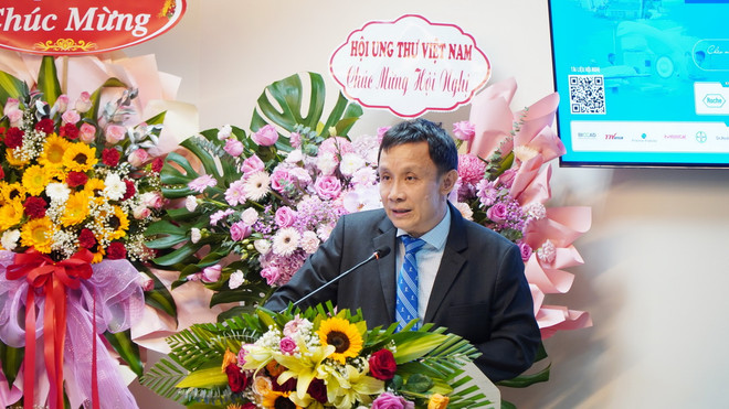 Giáo sư-Tiến sỹ Phạm Như Hiệp, Giám đốc Bệnh viện Trung ương Huế phát biểu tại hội nghị. (Ảnh: Mai Trang/TTXVN) ttxvn_GS-TS Pham Nhu Hiep.jpg
