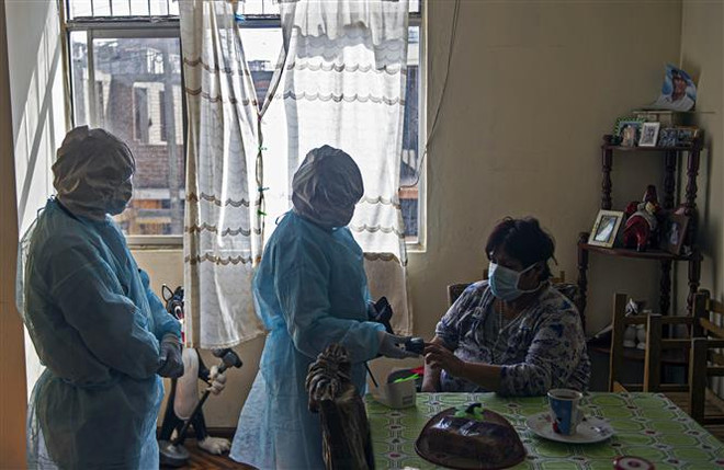  Bộ trưởng Brazil bị phạt vì không đeo khẩu trang khi dự sự kiện ảnh 2