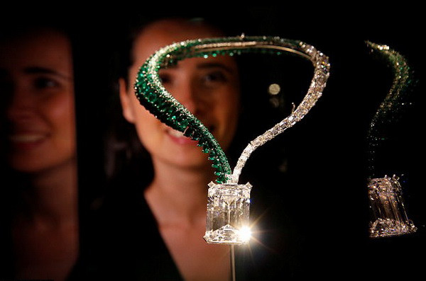 Viên kim cương lớn nhất thế giới được bán với giá kỷ lục 34 triệu USD ảnh 1