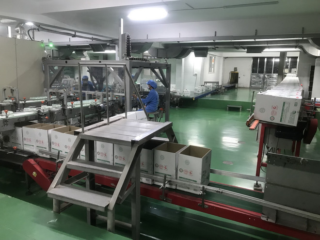 Một dây truyền sản xuất tự động hóa. (Ảnh: Tiến Vĩnh/TTXVN) ttxvn_2606_tu dong hoa.jpg
