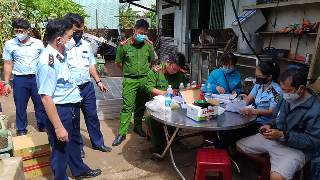 Gia Lai tạm thu hơn 3.500 lít thuốc bảo vệ thực vật cấm sử dụng ảnh 1