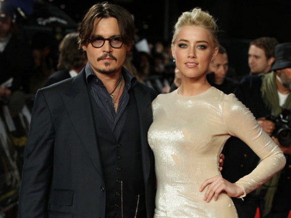 Johnny Depp và bạn gái Amber Heard. (Nguồn: ds.co.uk) Johnny Depp đóng chung phim với bạn gái mới Amber Heard ảnh 1