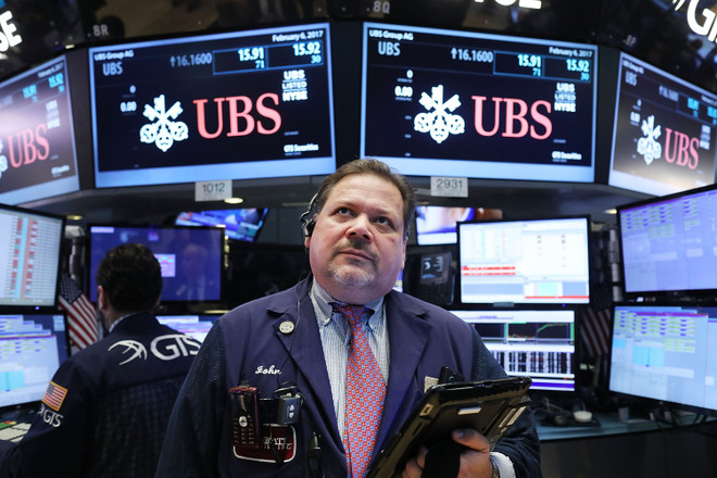 Thị trường chứng khoán phố Wall khởi sắc nhờ kỳ vọng vào ông Trump ảnh 1