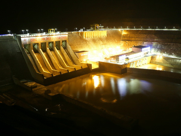 Hệ thống điện tiếp tục cung ứng đủ điện cho phát triển kinh tế-xã hội ảnh 2