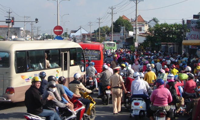 Trẻ em lên tiếng về an toàn giao thông cho người đi bộ ảnh 1