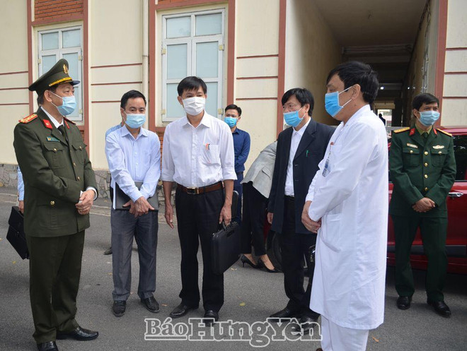 Ban Chỉ đạo phòng, chống dịch COVID-19 tỉnh Hưng Yên kiểm tra thực tế tại Trung tâm Y tế huyện Yên Mỹ. (Nguồn: Báo Hưng Yên) Hưng Yên truy vết các trường hợp liên quan ca mắc COVID-19 đầu tiên ảnh 1