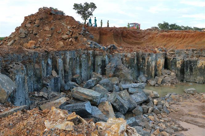 Bình Phước: Phát hiện công trường khai thác đá trái phép quy mô lớn ảnh 2