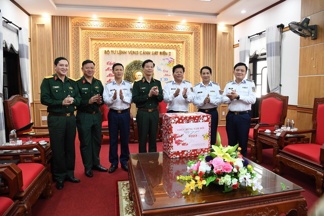 Phó Tổng tham mưu trưởng thăm Bộ Tư lệnh Vùng Cảnh sát biển 2 ảnh 1