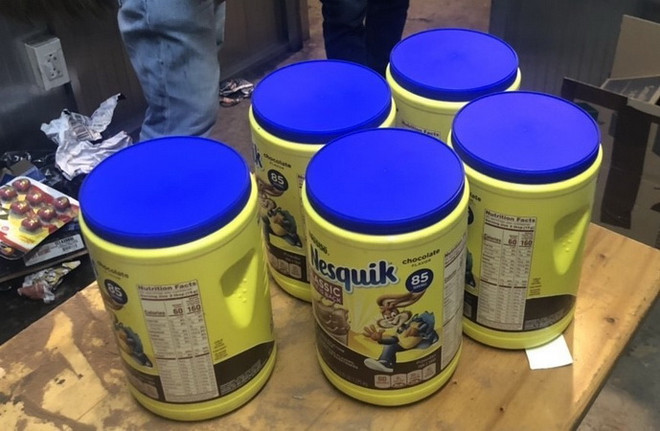 Hải quan sân bay Tân Sơn Nhất thu giữ 5,84kg chất nghi là cần sa ảnh 1