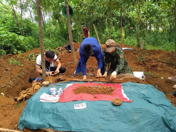 Chuyện về những chiến sỹ đi tìm hài cốt đồng đội trên đất bạn Lào ảnh 2