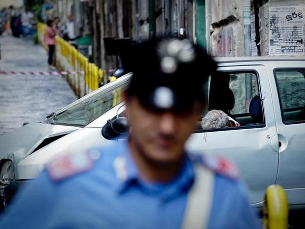 Italy tăng cường cảnh sát tới Naples đối phó cuộc chiến băng đảng ảnh 1