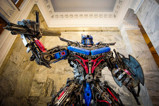 Độc đáo bộ sưu tập tác phẩm điêu khắc từ phế thải kim loại ảnh 1