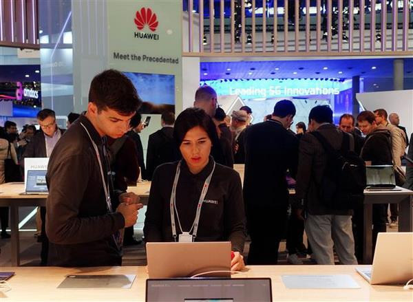 Trung Quốc hối thúc Anh không phân biệt đối xử với Huawei ảnh 1