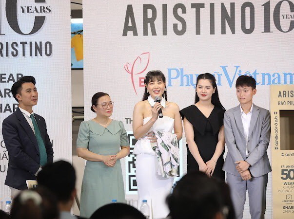 Nhiều nghệ sỹ nổi tiếng tham gia chương trình hỗ trợ trẻ em thiệt thòi ảnh 1