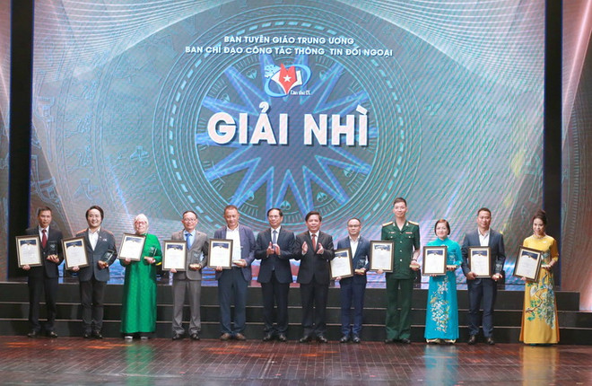 Viết tiếp những câu chuyện để thế giới hiểu và ủng hộ Việt Nam ảnh 3