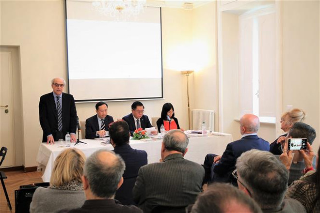 Trưởng Ban Tuyên giáo Trung ương Nguyễn Trọng Nghĩa làm việc tại Italy ảnh 2