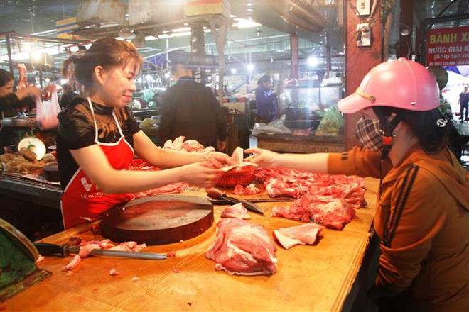 Bàn giải pháp ổn định nguồn cung thịt lợn trong dịp Tết Canh Tý ảnh 1