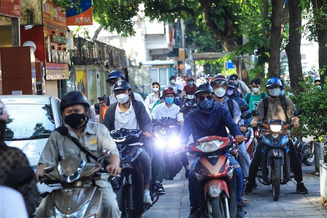 Xây dựng văn hóa giao thông ở Hà Nội: Ý thức mỗi người dân là nền móng ảnh 1